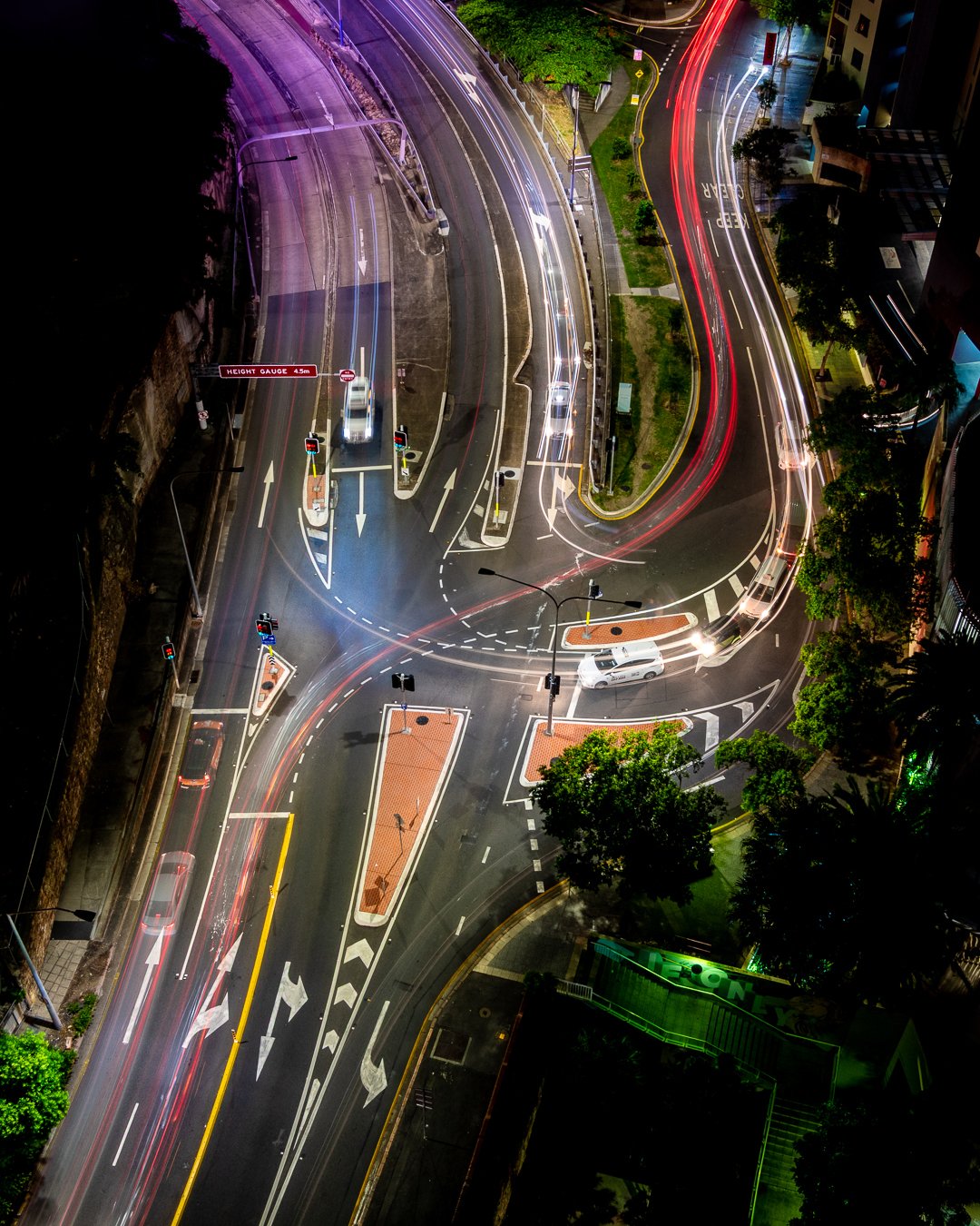 Tristan-McCool-Brisbane-Photographer-CBD-at-night-Traffic_4x5